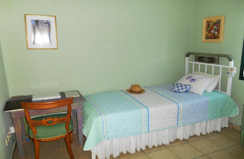 Polytropon Apartments Kástron Chambre photo